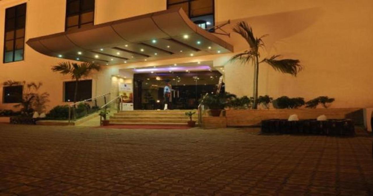 Le Lac Sarovar Portico- Ranchi Extérieur photo