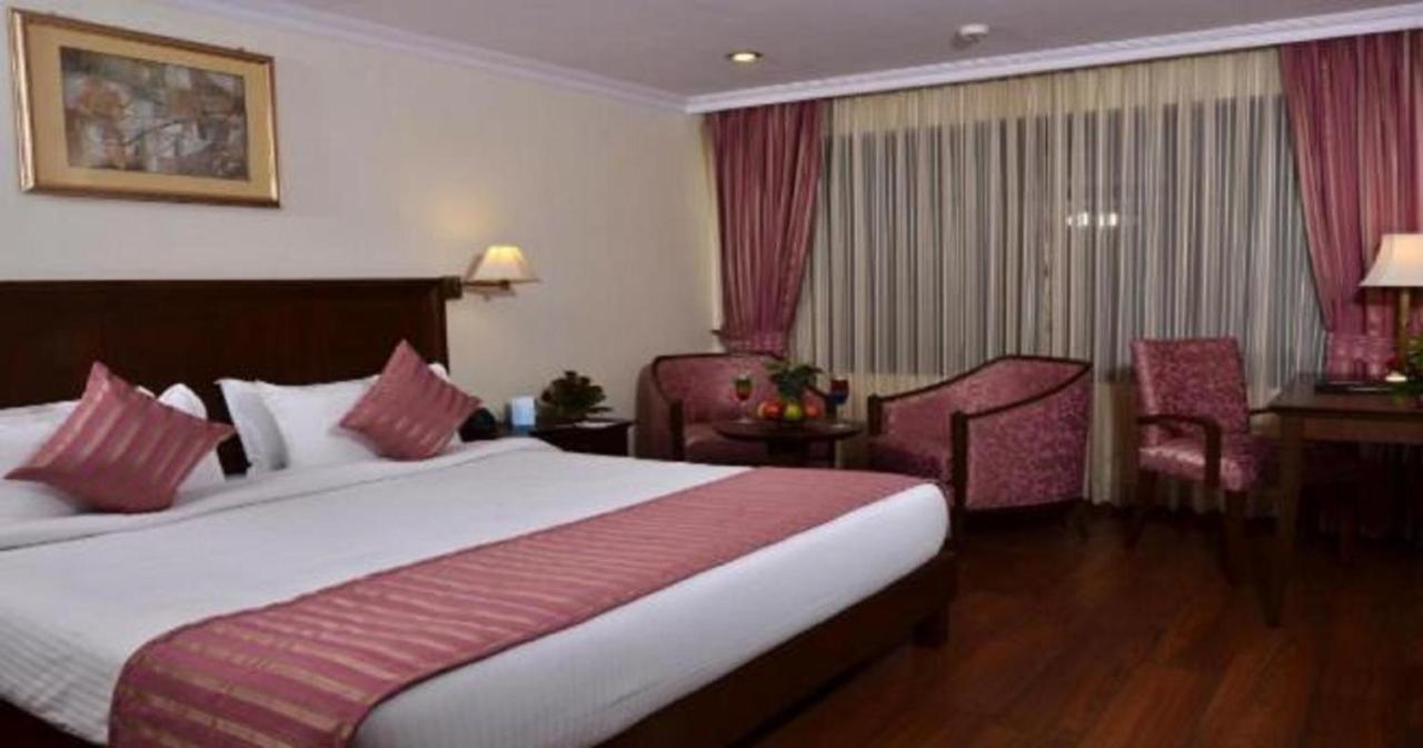 Le Lac Sarovar Portico- Ranchi Extérieur photo